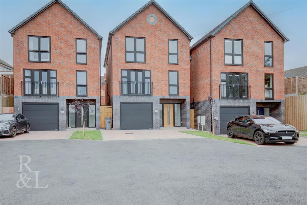 Additional image 3 of Coventry Road, Kingsbury, Tamworth