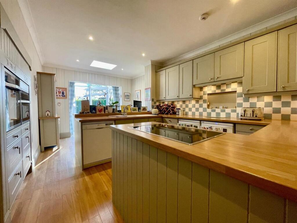 Additional image 26 of Oakley Hill, Wimborne