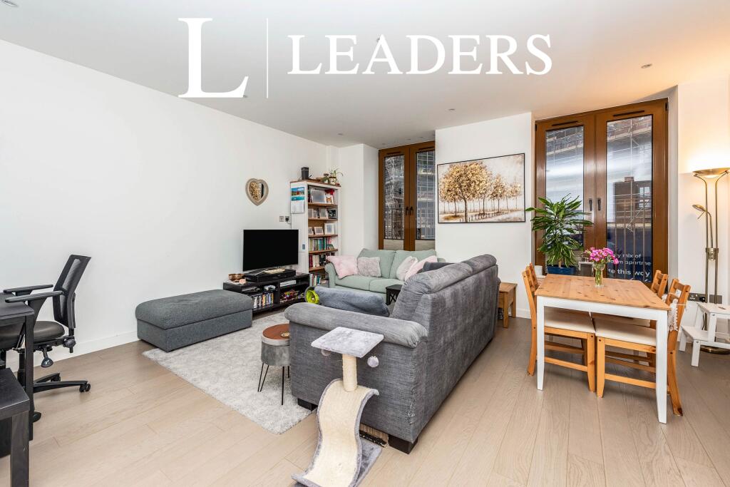 Additional image 2 of Ziggurat House