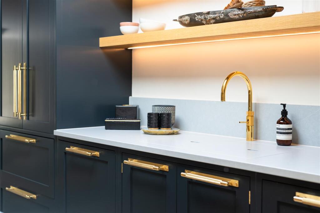 Additional image 7 of Alumhurst Road, Alum Chine