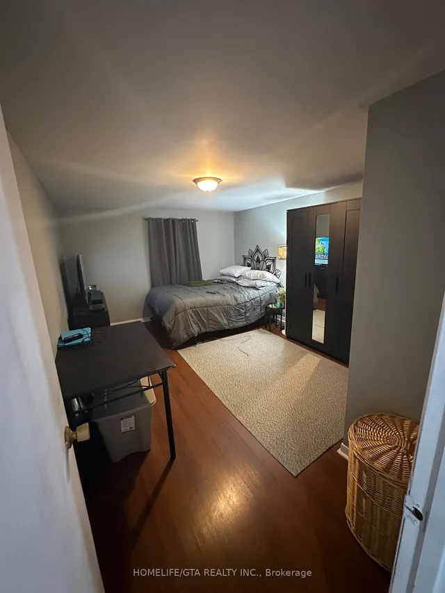 Additional image 4 of 10 Crow Tr