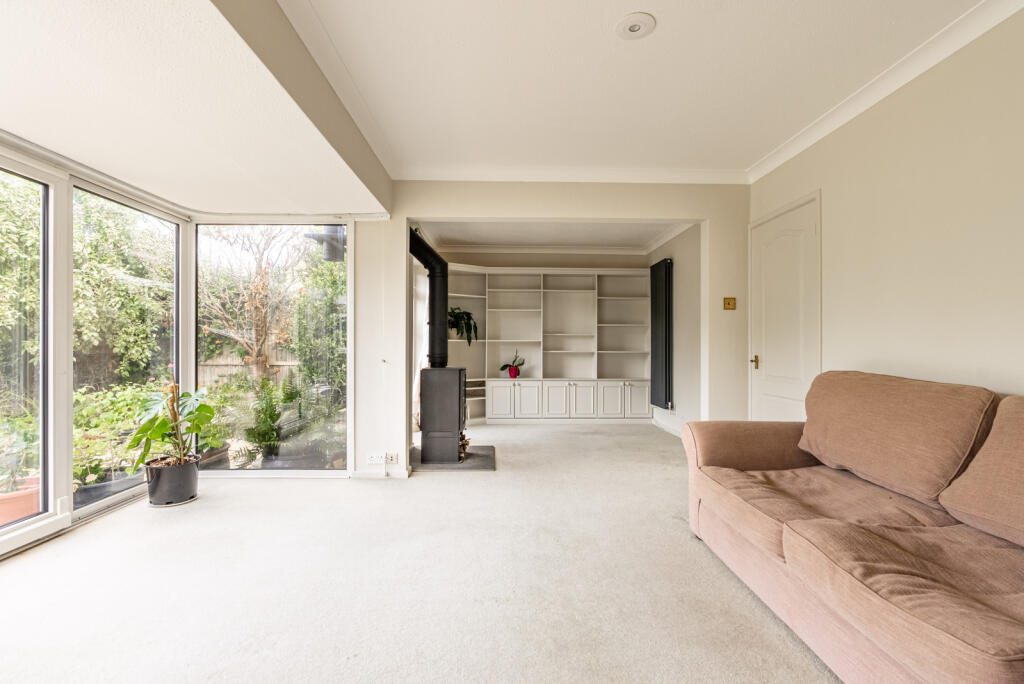 Additional image 2 of The Broadway, Wheathampstead, St. Albans, Hertfordshire, AL4