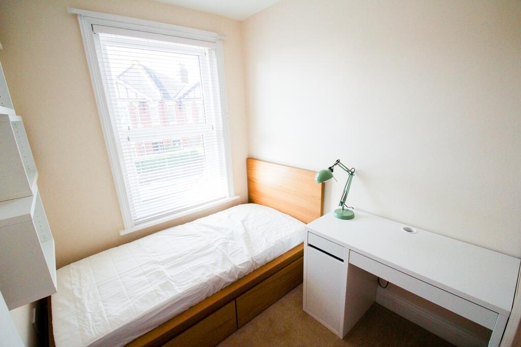 Additional image 11 of Modern Student House on Nortoft Road