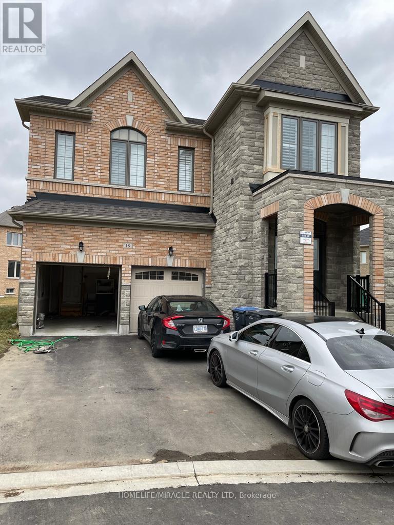 18 BACHELOR STREET W|Brampton (Northwest Brampton), Ontario L7A5A9