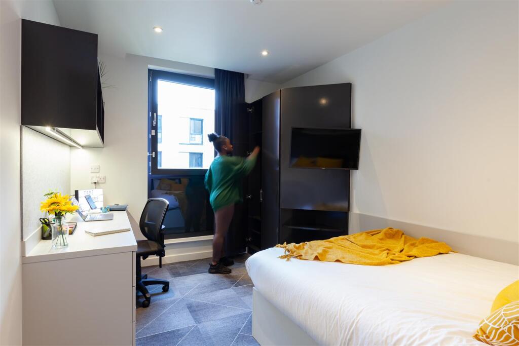 Additional image 23 of Birmingham | Student | September