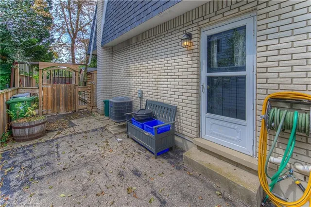 Additional image 42 of 30 Pepperwood Cres
