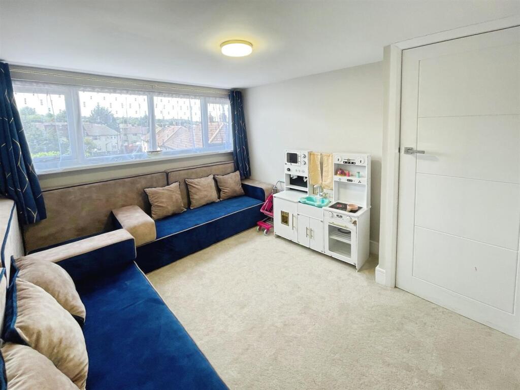 Additional image 13 of Spring Wood Gardens, Bradford, BD5