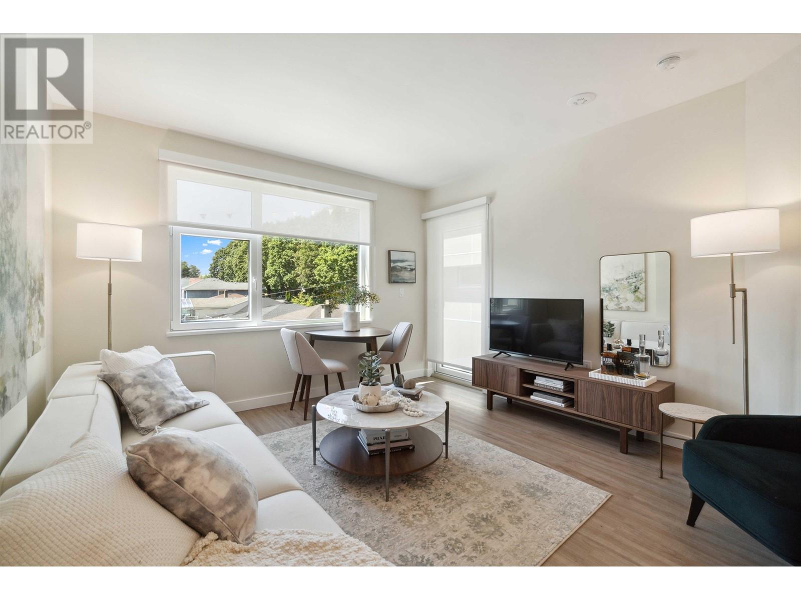 314 2892 E 10TH AVENUE|Vancouver, British Columbia V5M0H7