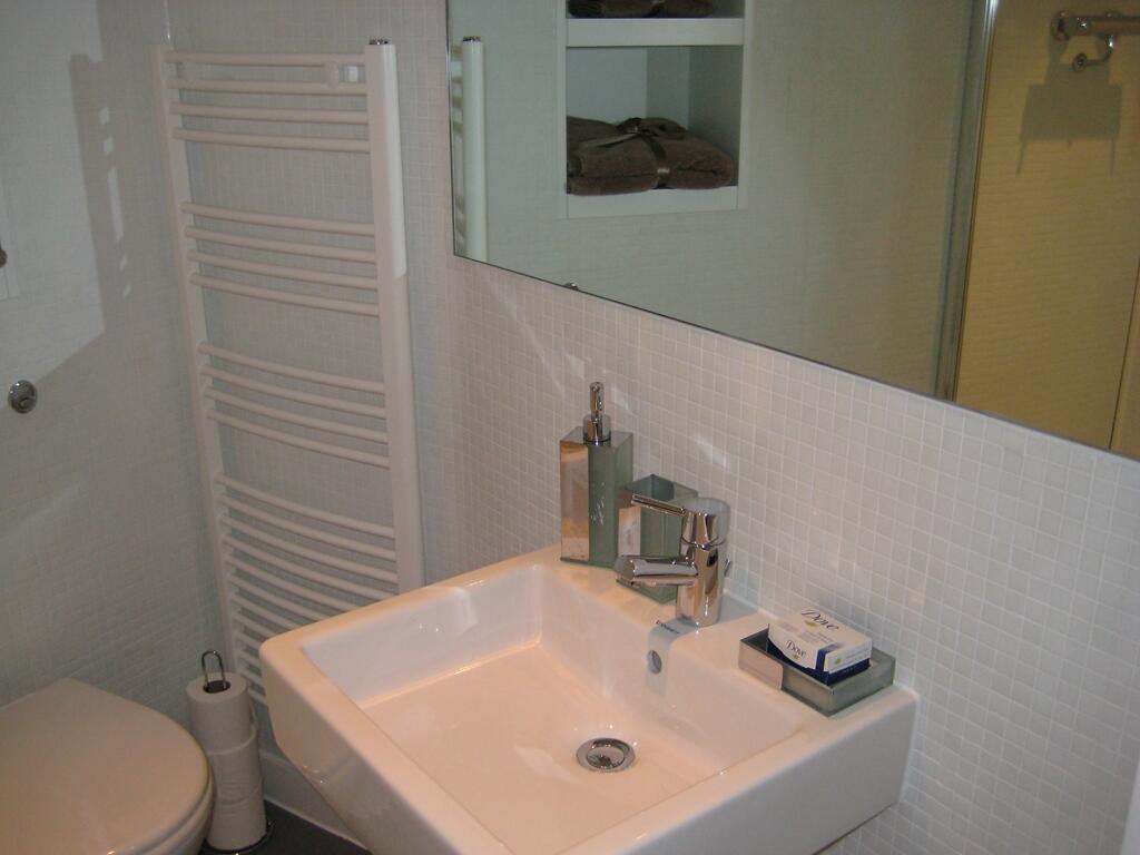 Additional image 5 of Rotunda Furnished Studio - Available 19 Sept