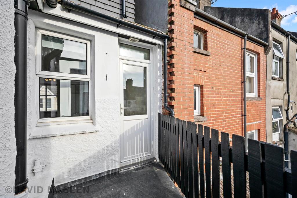 Additional image 12 of Whippingham Road