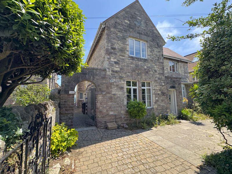 Additional image 3 of Superb Newly Renovated Ground Floor Garden Flat With Direct Sea Views