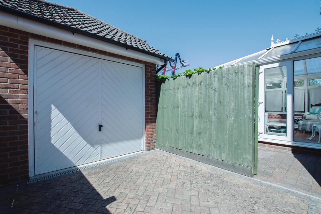 Additional image 26 of Virginia Close, Verwood