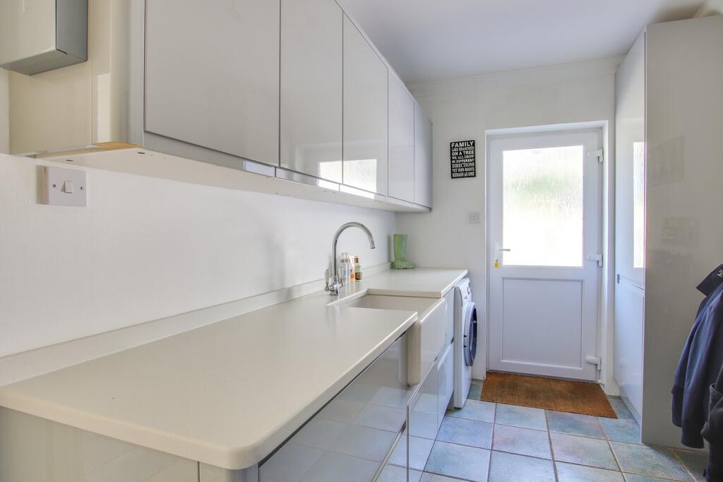 Additional image 16 of Glen Close, Barton on Sea, New Milton, BH25