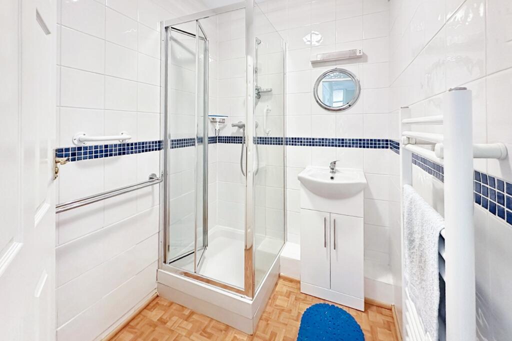 Additional image 8 of Osborne Road, New Milton, Hampshire. BH25 6AB