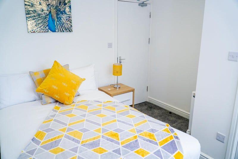 Additional image 3 of Room 2