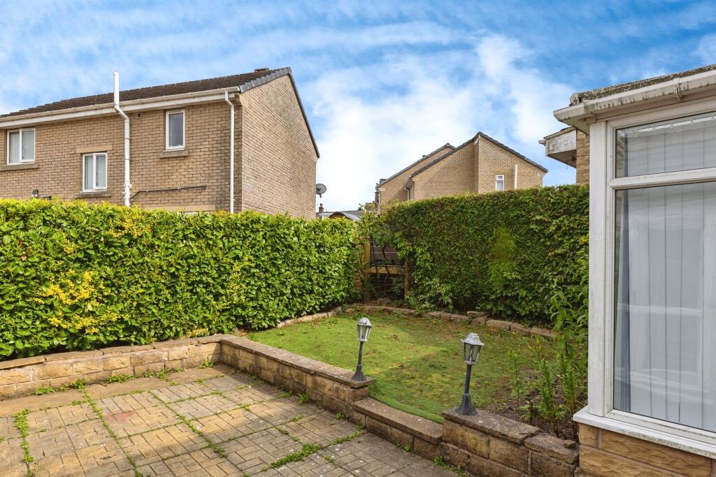 Additional image 15 of Hollybank Road, Bradford