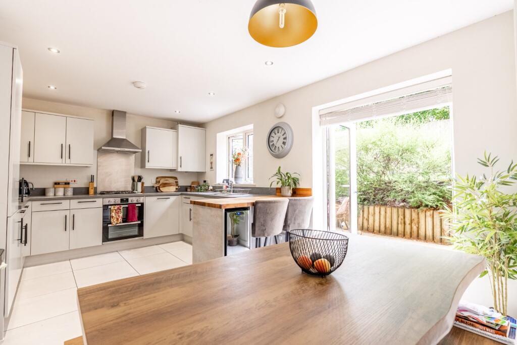 Additional image 6 of Neville Close, St. Albans, Hertfordshire, AL3