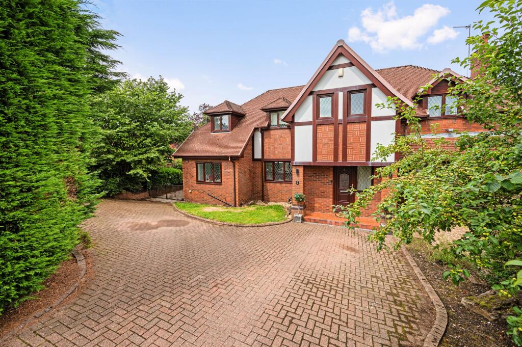 Additional image 41 of Vale Coppice, Ramsbottom, BL0 9 | Impressive 5-Bedroom Detached with Open-Plan Kitchen, Private Garden & Garage