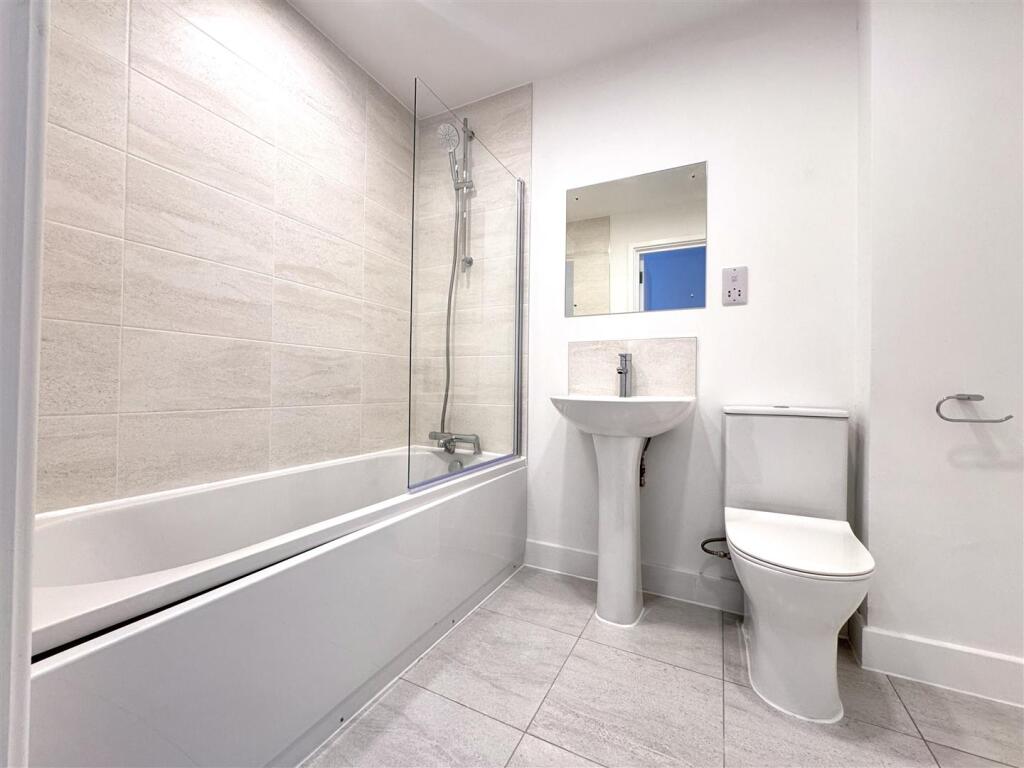 Additional image 11 of Hartington Place, Eastbourne BN21 3BG