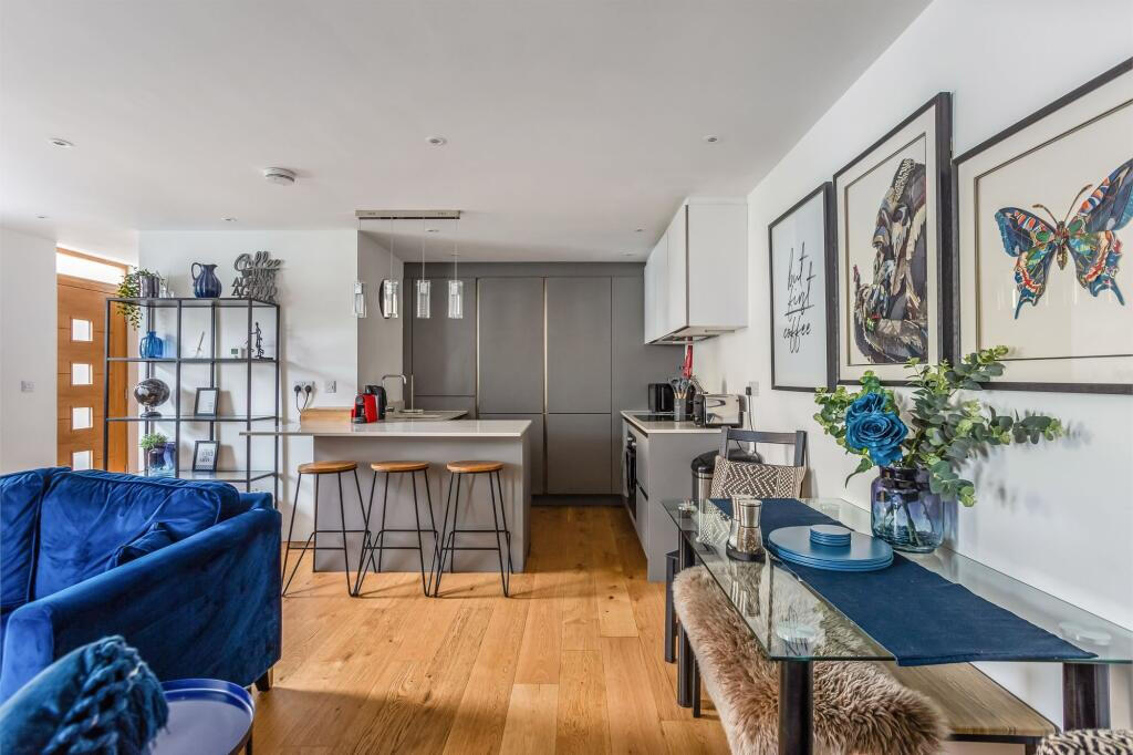 Additional image 2 of 4 York Mews, London Road, Bath, Somerset, BA1