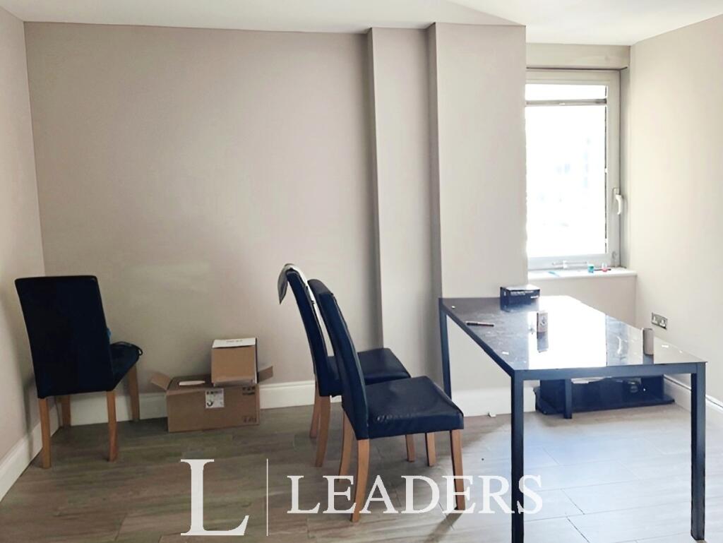 Additional image 9 of Green Diamond