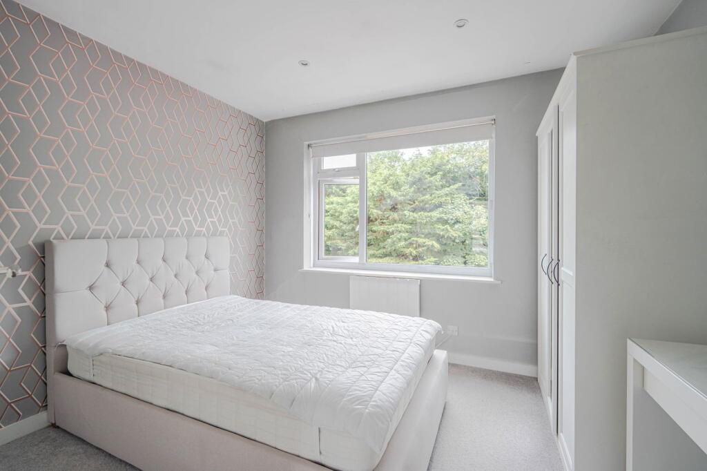 Additional image 8 of Sea Road, Boscombe Spa, Bournemouth, Dorset, BH5 1BE