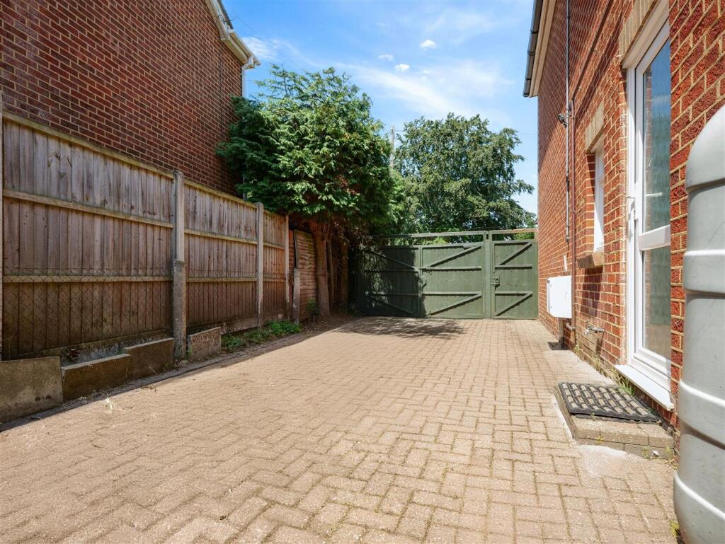 Additional image 22 of New Road, Bournemouth