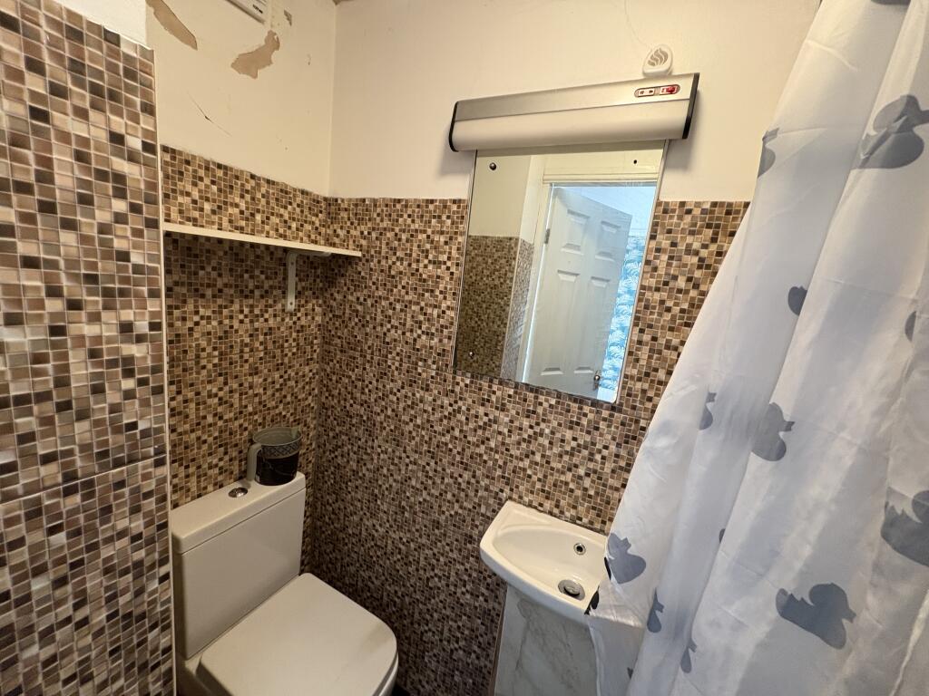 Additional image 2 of Room 8, Handsworth Wood Road, Birmingham