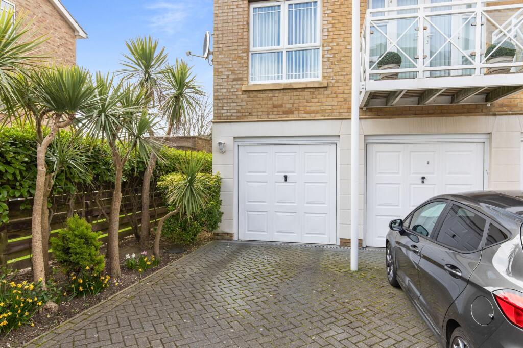 Additional image 12 of Harsfold Close, Rustington, BN16