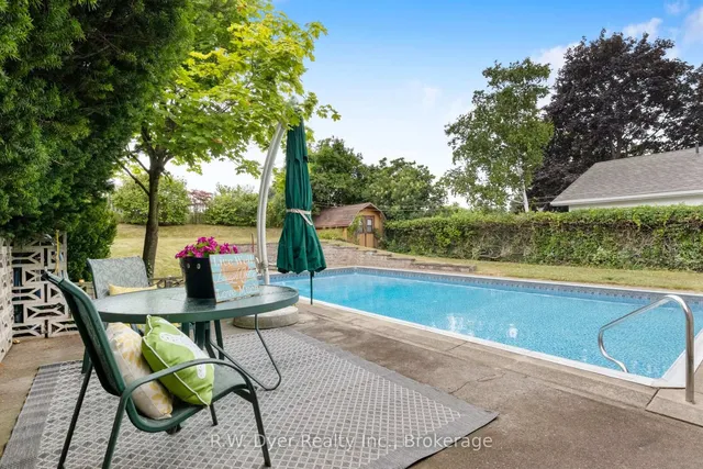 Additional image 32 of 41 Highpark Ave