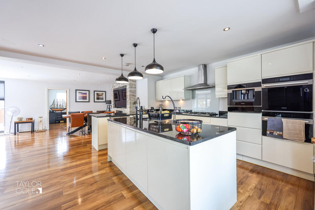 Additional image 10 of Dosthill Road, Two Gates