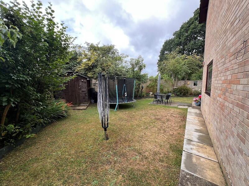 Additional image 12 of Aysha Close, New Milton, Hampshire. BH25 5PQ