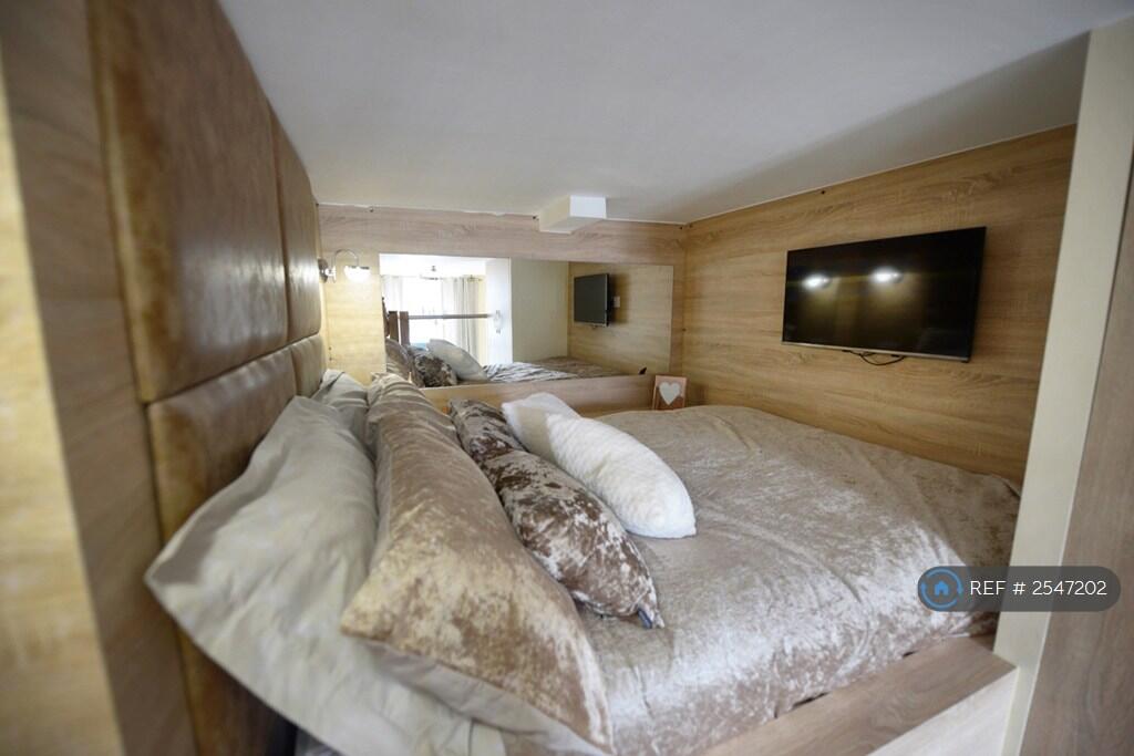 Additional image 6 of West End House, Bradford, BD7