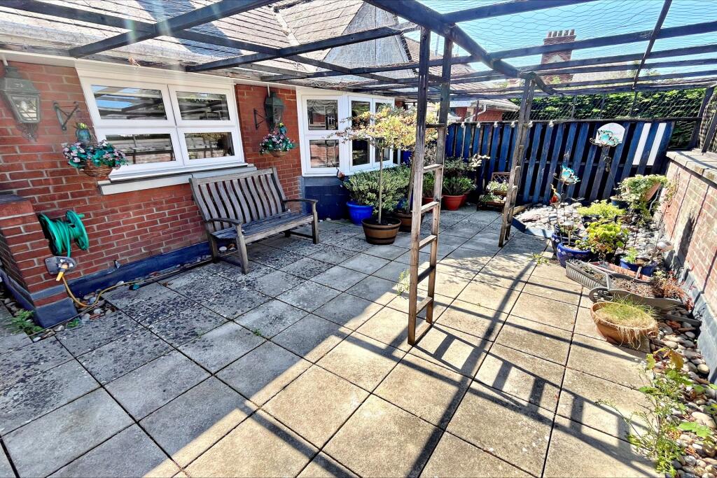 Additional image 16 of Ashley Cross