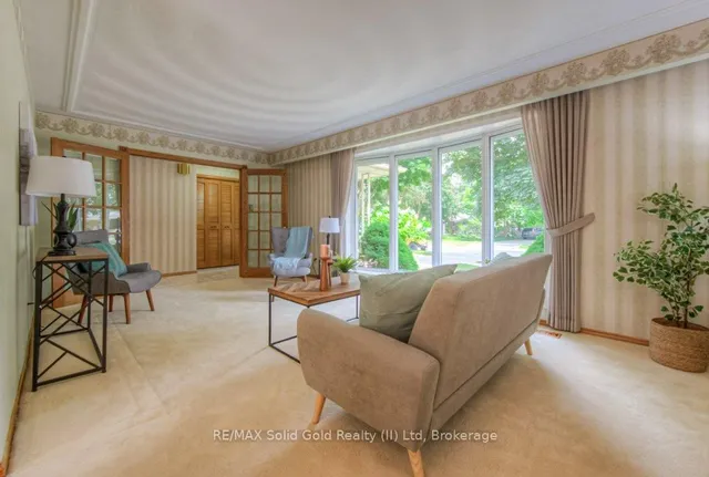 Additional image 18 of 16 Wolfe's Crt