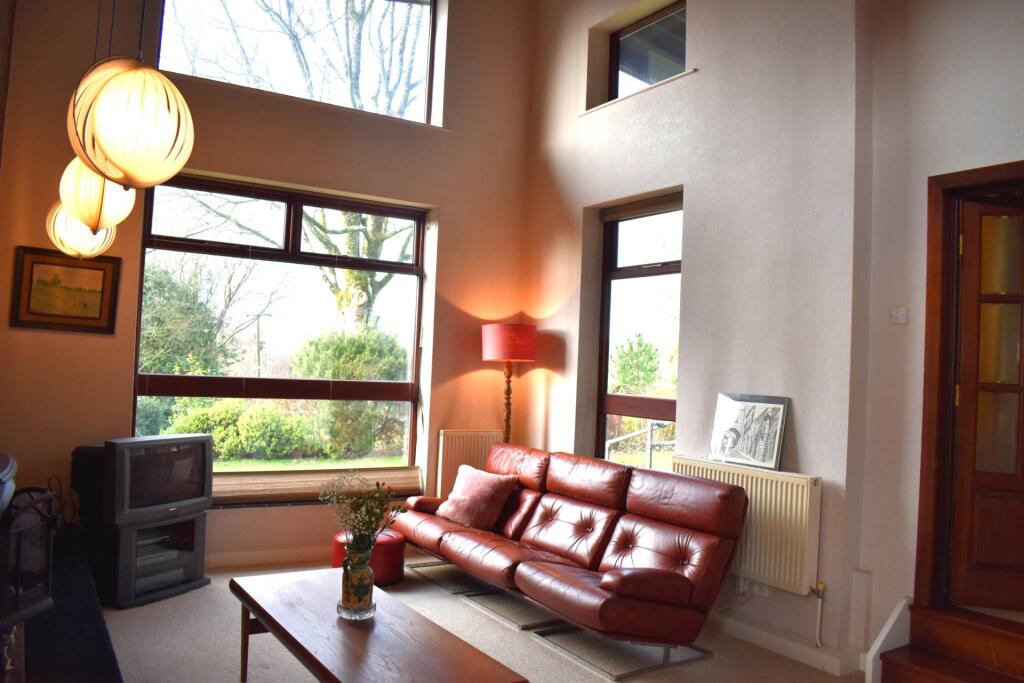 Additional image 9 of 4 or 5 Bedrooms - Riding Gate, Harwood