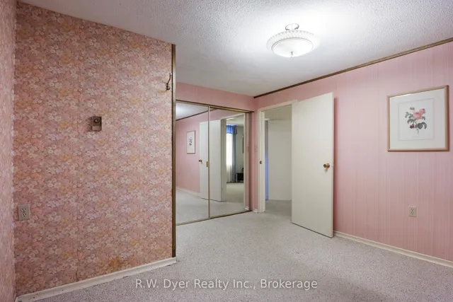 Additional image 25 of 41 Highpark Ave