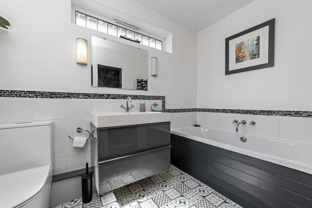 Additional image 16 of Stanley Avenue, St. Albans