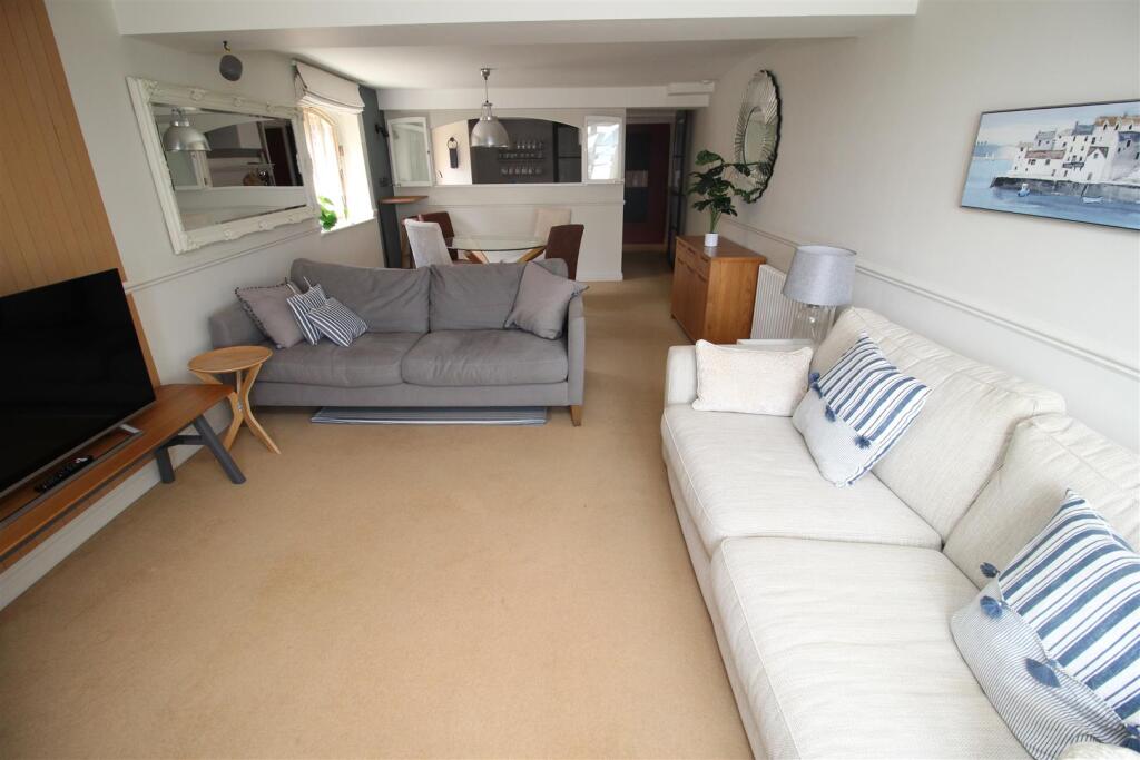 Additional image 5 of Rowes Warehouse