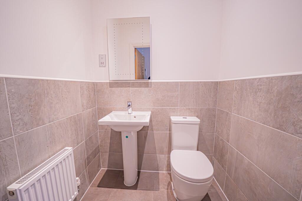 Additional image 8 of Main Street, Shirley, B90