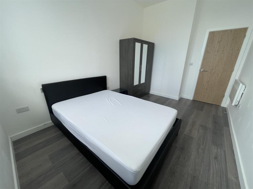 Additional image 7 of Card House, Bingley Road, Bradford