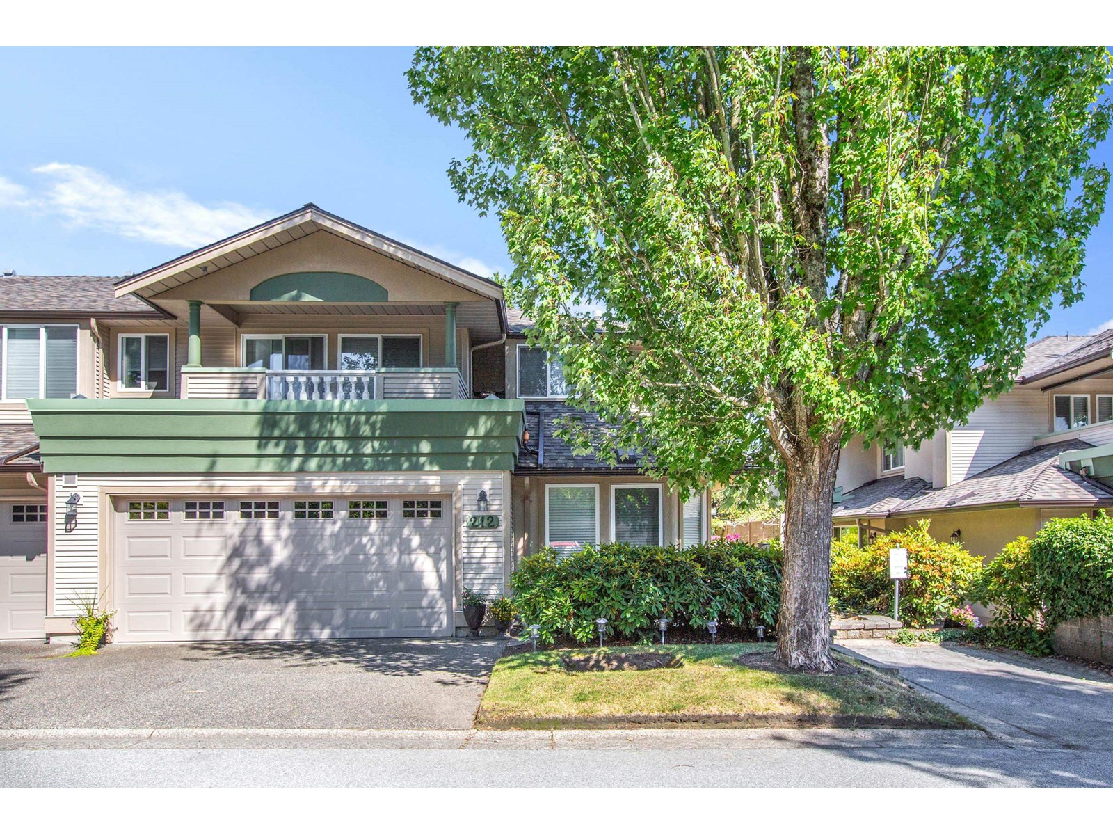 212 13888 70 AVENUE|Surrey, British Columbia V3W0R8