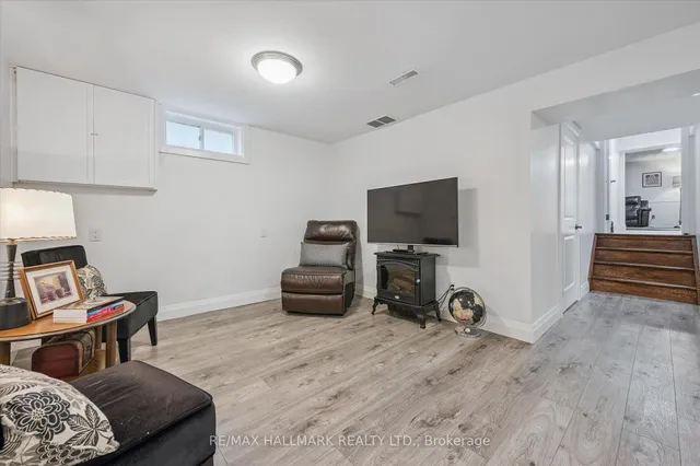 Additional image 24 of 32 Warwick Crt