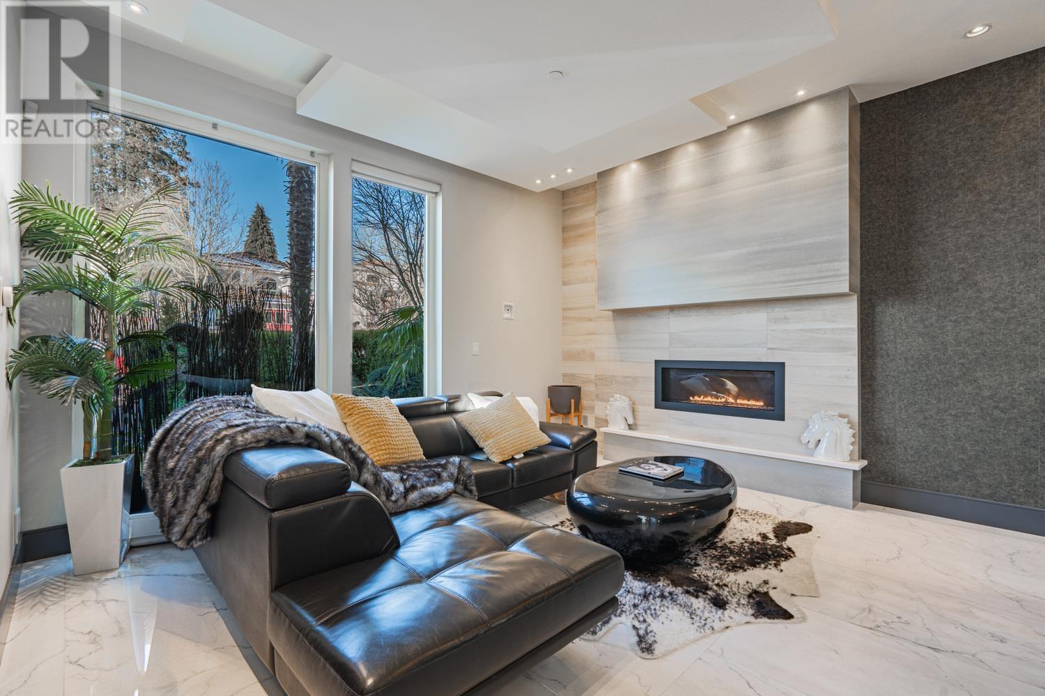1072 E 39TH AVENUE|Vancouver, British Columbia V5W1L1