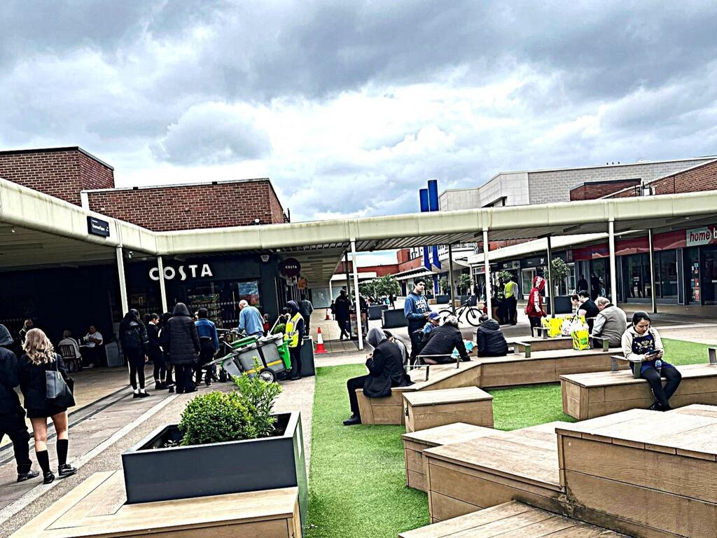 房产图片 5 - Unit 83a 栗树步道，切尔姆斯利伍德购物中心，切尔姆斯利伍德，伯明翰，西米德兰兹，B37 5TL