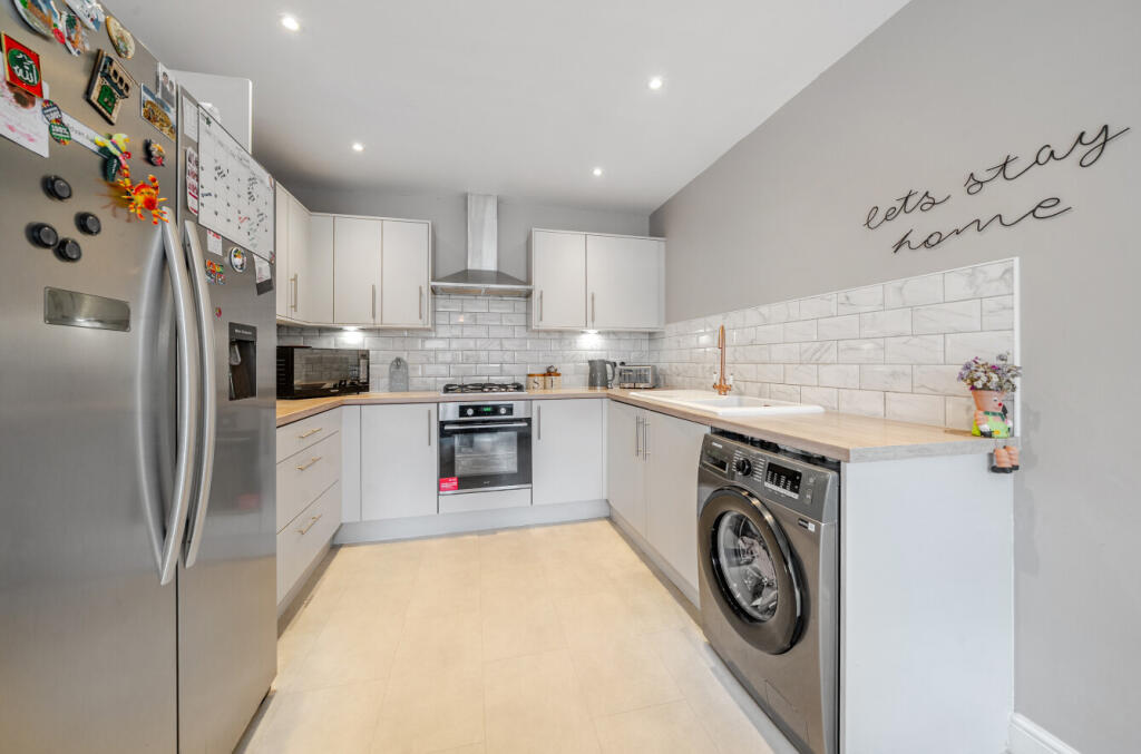 Additional image 4 of Hutton Hall Drive, Bradford, West Yorkshire, BD2