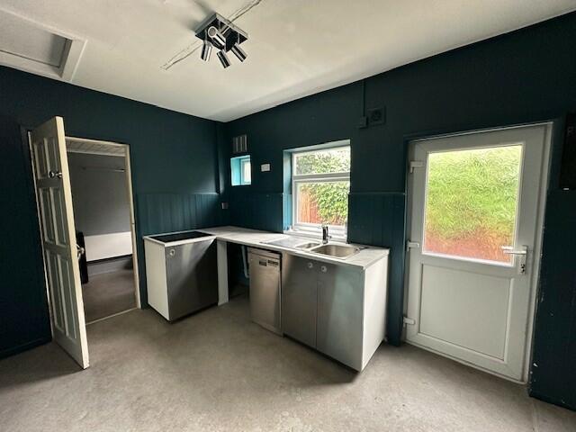 Additional image 2 of Long Lane, Halesowen, West Midlands, B62