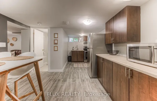 Additional image 14 of 98 Harber Ave