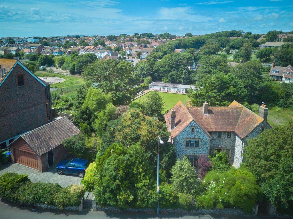 Additional image 36 of Avondale Road, Seaford