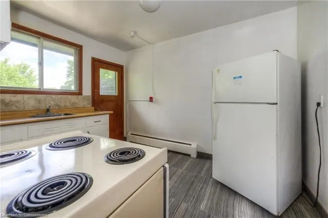 Additional image 11 of 126 Clive Rd